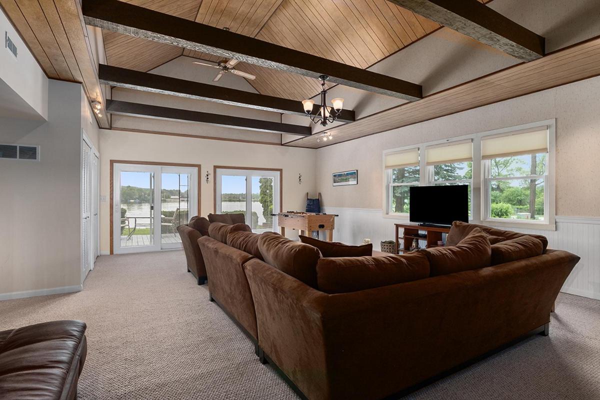 Lakeside Getaway With Dock, Firepit, Grill Newaygo 外观 照片