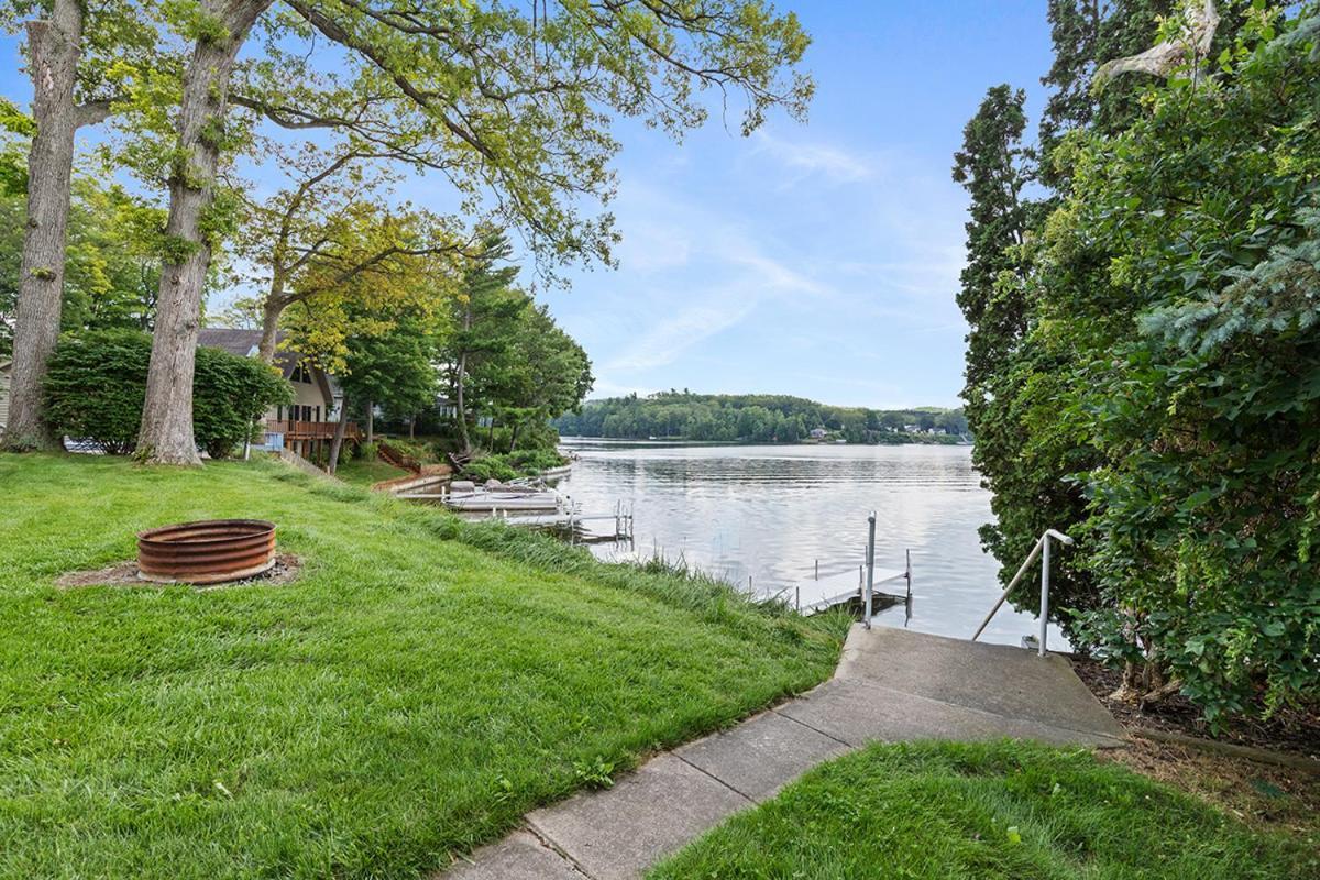 Lakeside Getaway With Dock, Firepit, Grill Newaygo 外观 照片