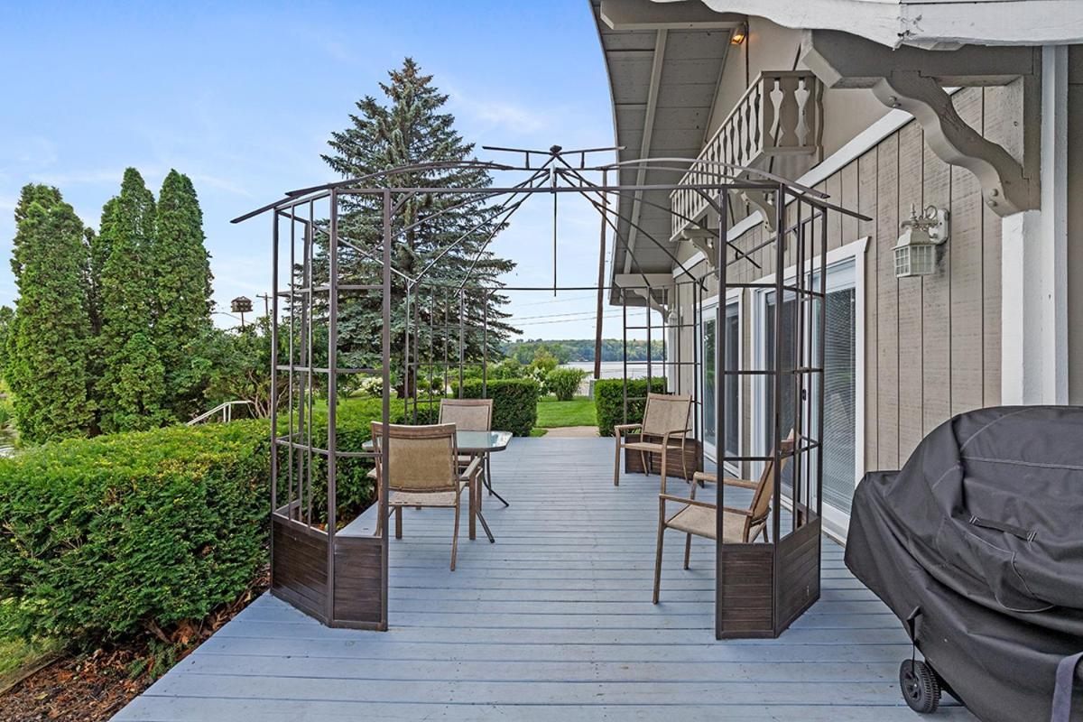 Lakeside Getaway With Dock, Firepit, Grill Newaygo 外观 照片