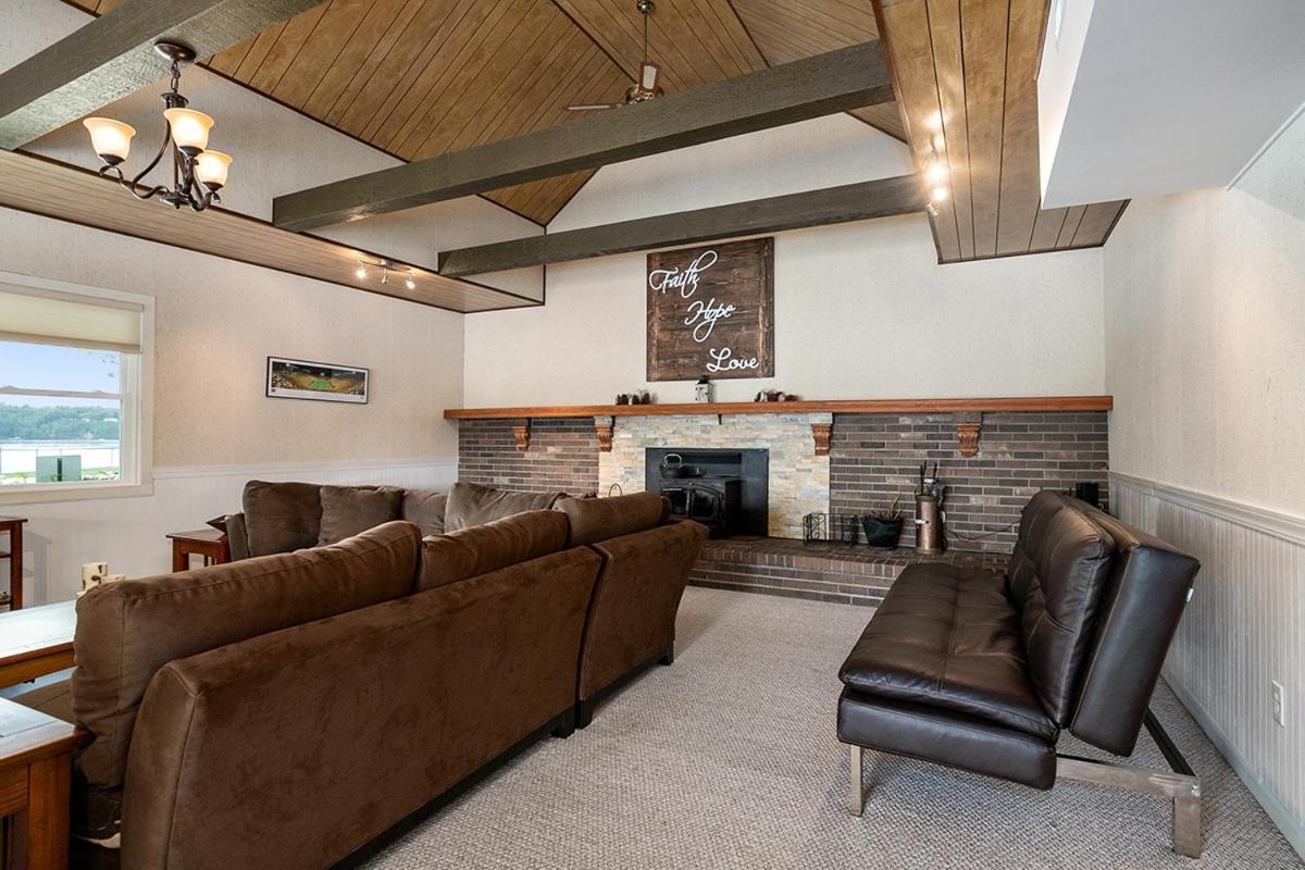 Lakeside Getaway With Dock, Firepit, Grill Newaygo 外观 照片
